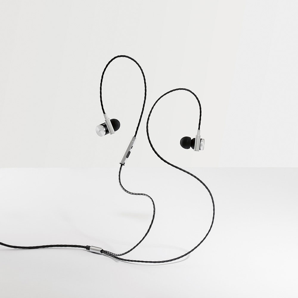 VIBRATION. Earphones